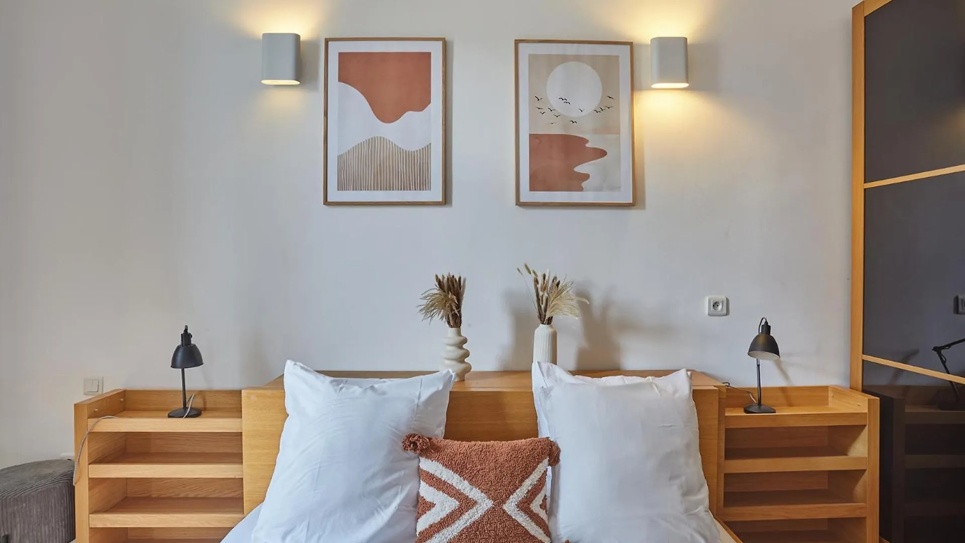 Apartment Center Of Paris Montmartre By Studio Prestige