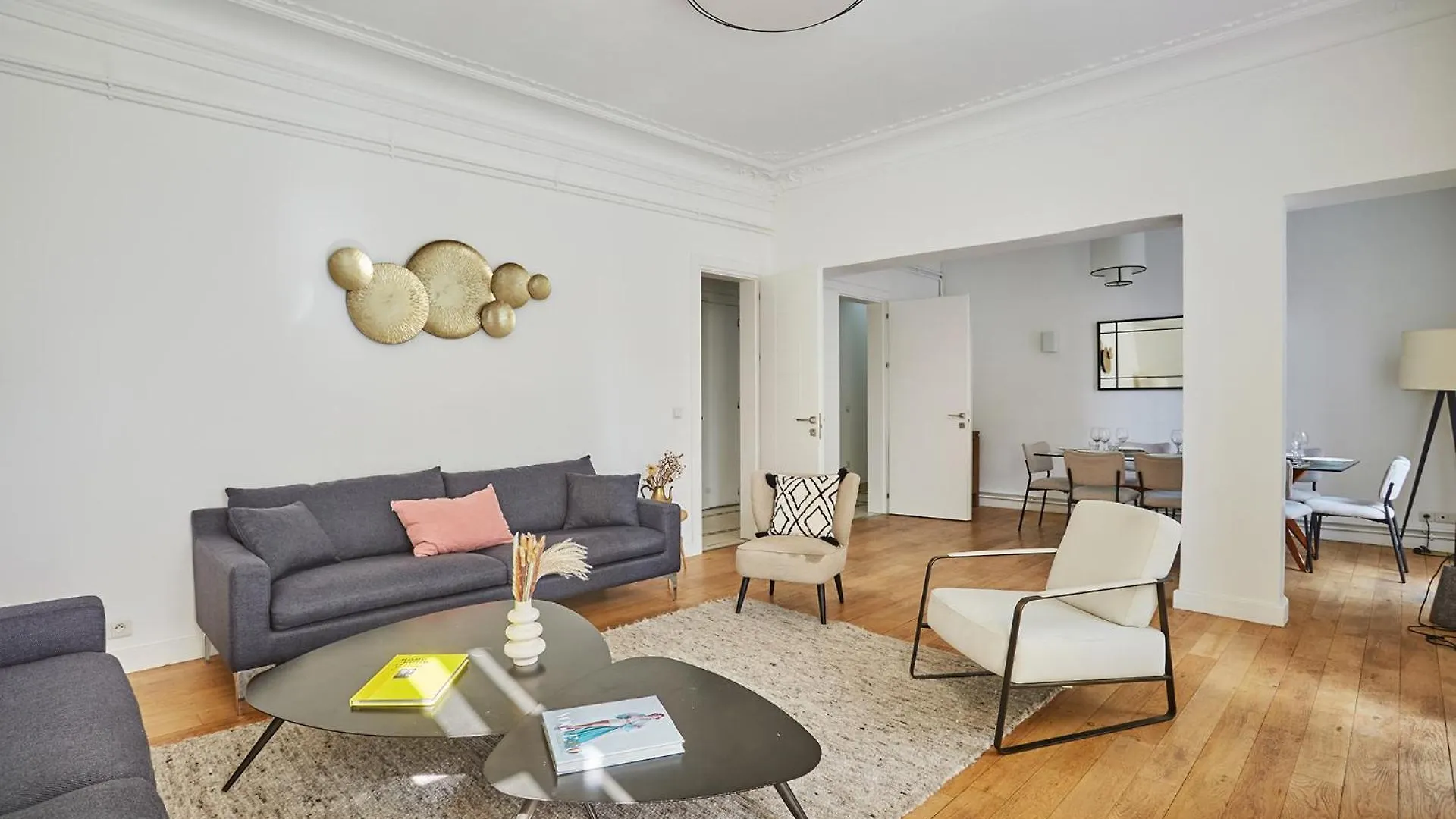 Apartment Center Of Paris Montmartre By Studio Prestige 0*,  Fransa