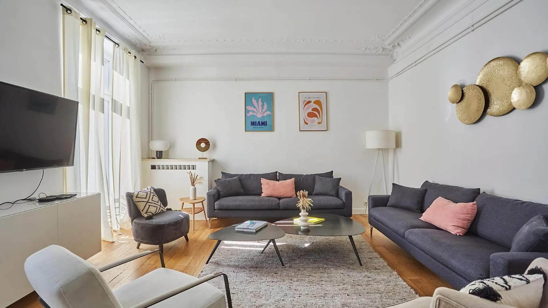 Apartment Center Of Paris Montmartre By Studio Prestige